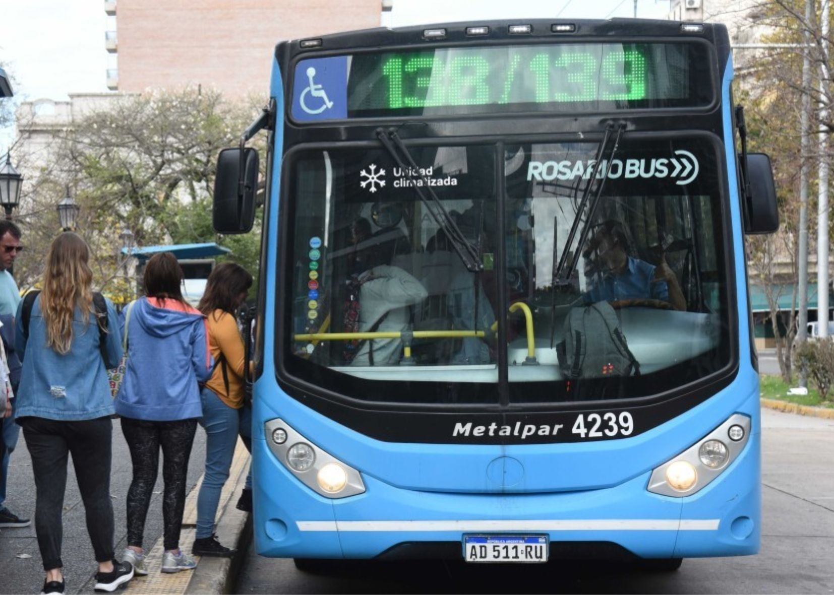 Colectividades: se dispuso un operativo especial de movilidad